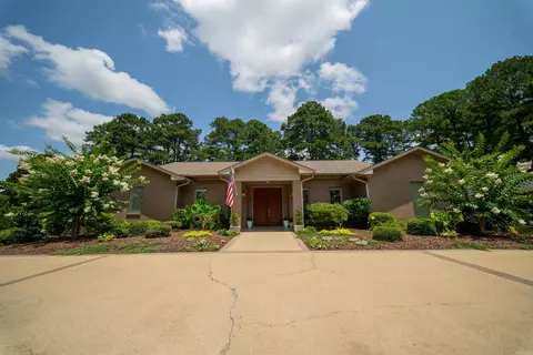 410 Hazel Cir, Magnolia, AR 71753