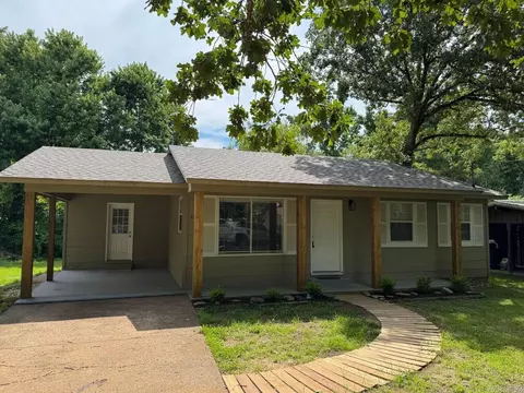 128 Hiawatha Dr, Cherokee Village, AR 72529