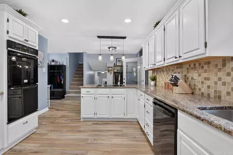 Kitchen - 7640 Congo Rd, Benton, AR 72015 photo 4 of 4