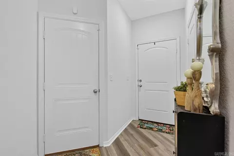 Entry Way - 6121 Discovery Trl, Bauxite, AR 72011 photo 1 of 3