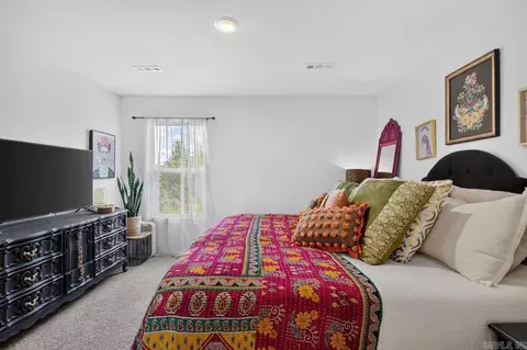 Bedroom - 6121 Discovery Trl, Bauxite, AR 72011 photo 2 of 5