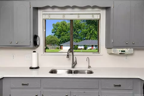 Kitchen - 7407 S Beech, Pine Bluff, AR 71603 photo 4 of 4