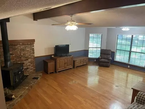 Living - 21 Mountain View Rd, Conway, AR 72034 photo 1 of 1