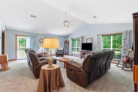 Living - 3 Tpm Ln, Conway, AR 72032 photo 2 of 4