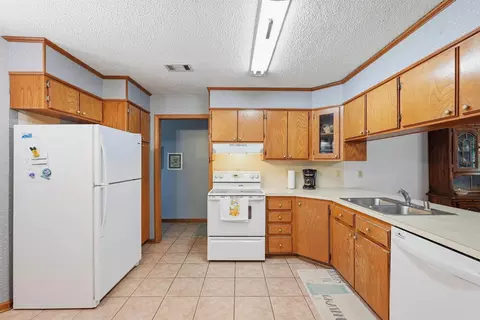 Kitchen - 3 Tpm Ln, Conway, AR 72032 photo 8 of 8