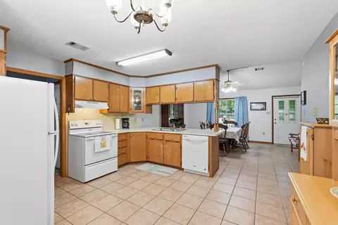 Kitchen - 3 Tpm Ln, Conway, AR 72032 photo 3 of 8