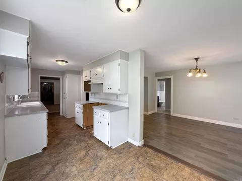 Kitchen - 1019 Clardy St, Malvern, AR 72104 photo 1 of 2