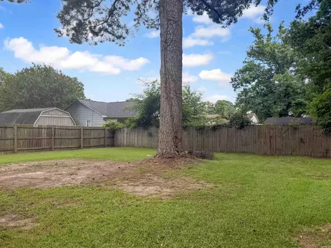 Exterior - 1019 Clardy St, Malvern, AR 72104 photo 3 of 4