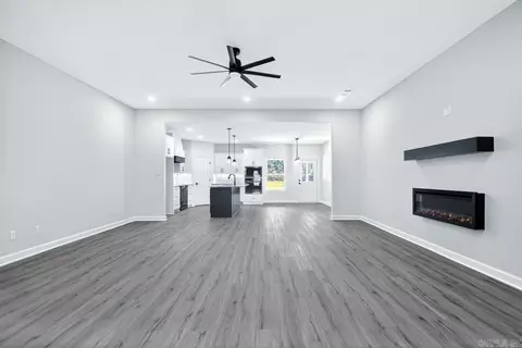 Living - 1112 Duke Dr, Bauxite, AR 72011 photo 1 of 3