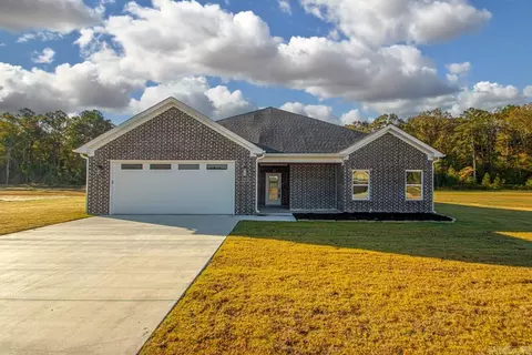 Exterior - 1112 Duke Dr, Bauxite, AR 72011 photo 4 of 8
