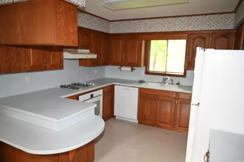 Kitchen - 3915 Mcgee, Benton, AR 72019 photo 1 of 5