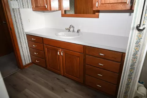 Bath - 3915 Mcgee, Benton, AR 72019 photo 8 of 8