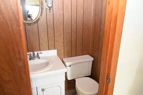 Bath - 3915 Mcgee, Benton, AR 72019 photo 1 of 8