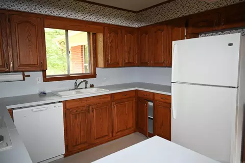 Kitchen - 3915 Mcgee, Benton, AR 72019 photo 3 of 5