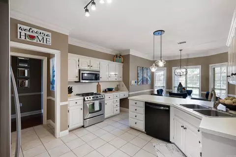 Kitchen - 820 Mallard Ln, Conway, AR 72034 photo 1 of 4