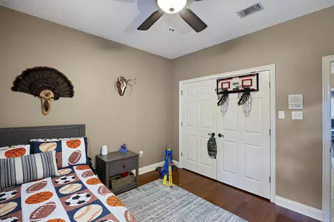Bedroom - 820 Mallard Ln, Conway, AR 72034 photo 5 of 8