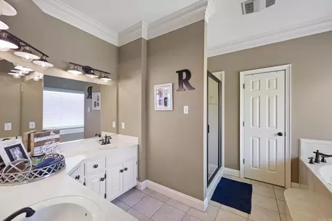 Bath - 820 Mallard Ln, Conway, AR 72034 photo 1 of 6