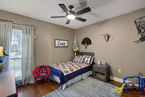 Bedroom - 820 Mallard Ln, Conway, AR 72034 photo 6 of 8