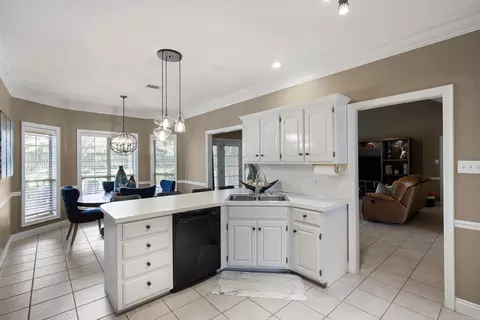 Kitchen - 820 Mallard Ln, Conway, AR 72034 photo 2 of 4