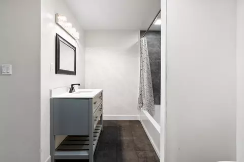 Bath - 8937 Wingate Dr, Benton, AR 72019 photo 6 of 7