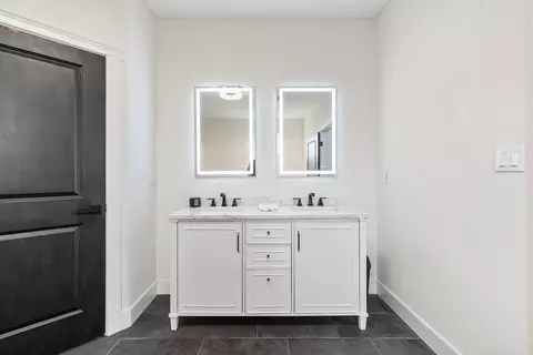 Bath - 8937 Wingate Dr, Benton, AR 72019 photo 4 of 7