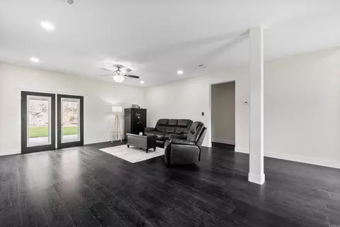 Living - 8937 Wingate Dr, Benton, AR 72019 photo 1 of 1