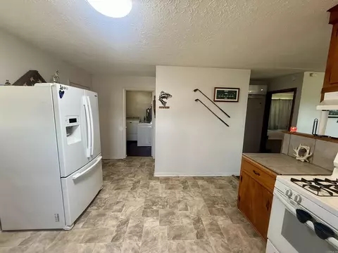 1295 W Main St, Cotter, AR 72626 photo 6