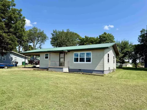 1295 W Main St, Cotter, AR 72626 photo 1