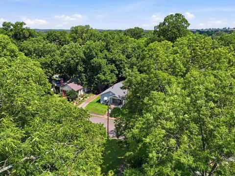View/Area - 1614 Mill St, Conway, AR 72034 photo 3 of 7