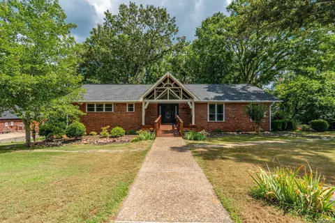 210 Quail Creek Rd, Hot Springs, AR 71901