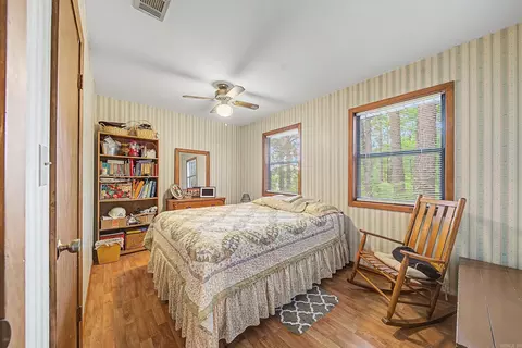 Bedroom - 127 Rusk Ln, De Queen, AR 71832 photo 3 of 3