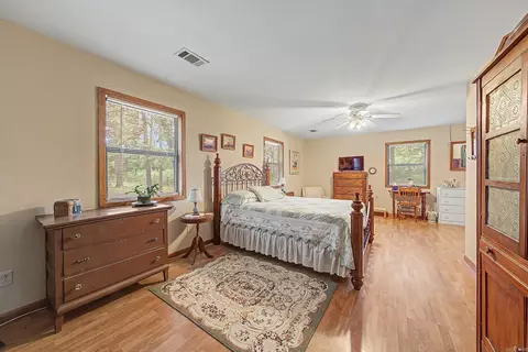 Bedroom - 127 Rusk Ln, De Queen, AR 71832 photo 1 of 3