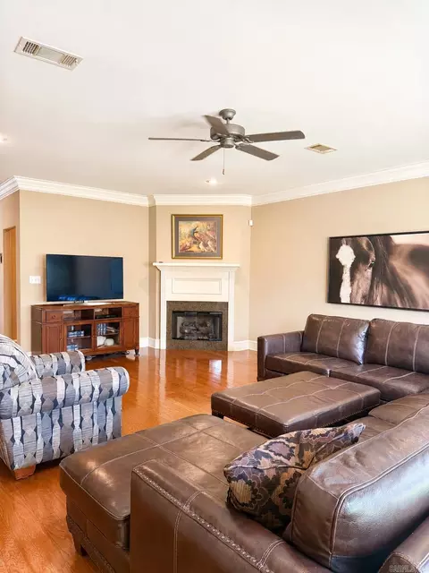 Living - 3080 Robert Ott Cir, Conway, AR 72034 photo 1 of 2