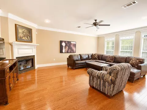 Living - 3080 Robert Ott Cir, Conway, AR 72034 photo 2 of 2