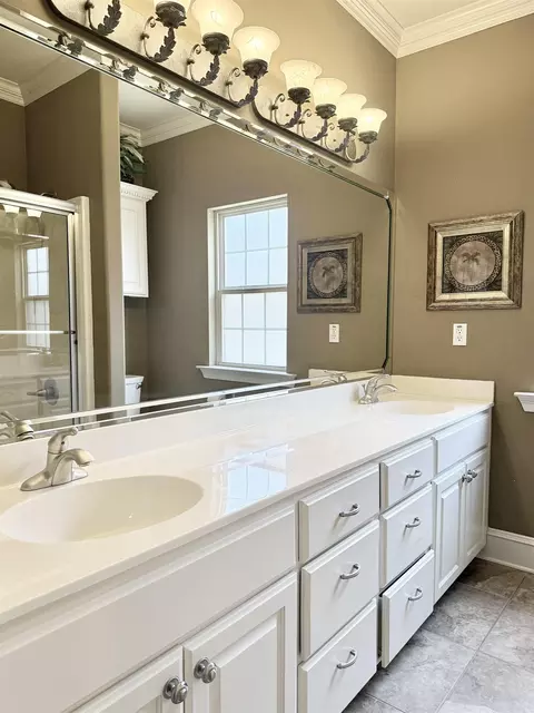Bath - 3080 Robert Ott Cir, Conway, AR 72034 photo 1 of 5