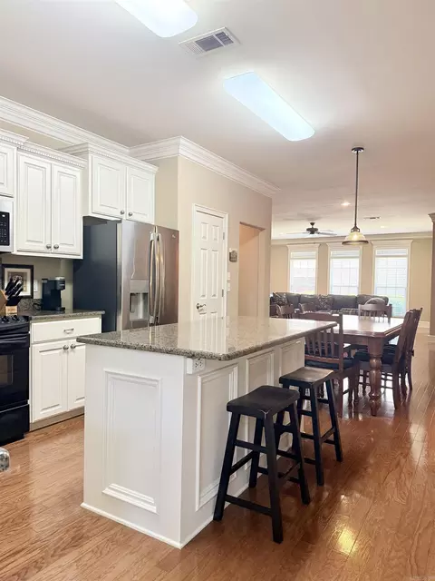 Kitchen - 3080 Robert Ott Cir, Conway, AR 72034 photo 2 of 3