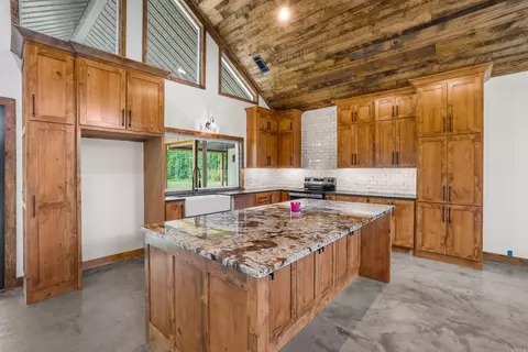 Kitchen - 239 Buckeye Ln, Quitman, AR 72131 photo 1 of 3