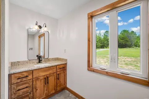 Bath - 239 Buckeye Ln, Quitman, AR 72131 photo 3 of 3