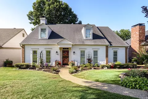 11 Carrollton Ct, Little Rock, AR 72211