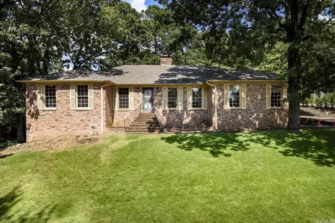 28 Cascades Dr, Little Rock, AR 72212