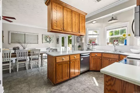 Kitchen - 2750 Nutters Chapel Rd, Conway, AR 72034 photo 1 of 5