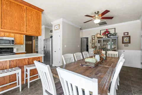 Dining - 2750 Nutters Chapel Rd, Conway, AR 72034 photo 3 of 3