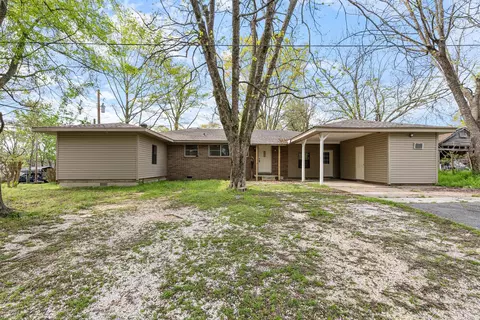 407 E Holly St, Sheridan, AR 72150
