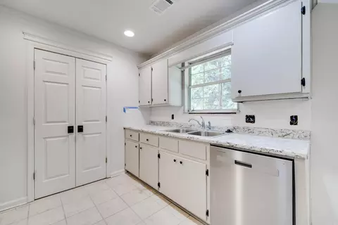 Kitchen - 53 Bud Grimes Rd, Ward, AR 72176 photo 3 of 5