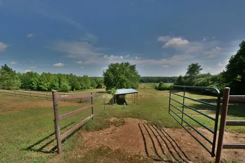 Exterior - 335 Ware Trl, Pearcy, AR 71964 photo 5 of 10