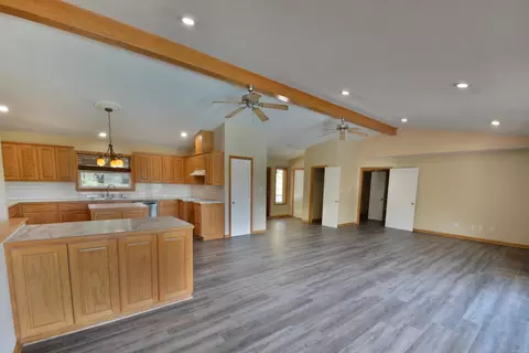 Living - 335 Ware Trl, Pearcy, AR 71964 photo 3 of 7