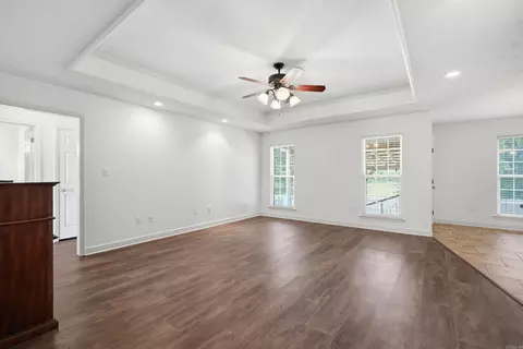 Living - 6 Cedar Knolls Loop, Greenbrier, AR 72058 photo 2 of 3
