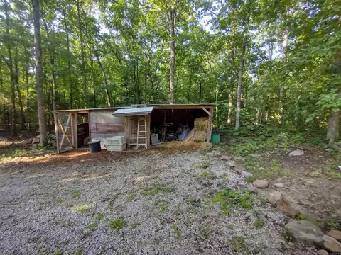 Exterior - 531 Flat Rock Rd, Mountain View, AR 72560 photo 8 of 16