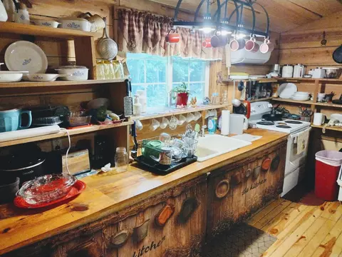 Kitchen - 531 Flat Rock Rd, Mountain View, AR 72560 photo 1 of 1