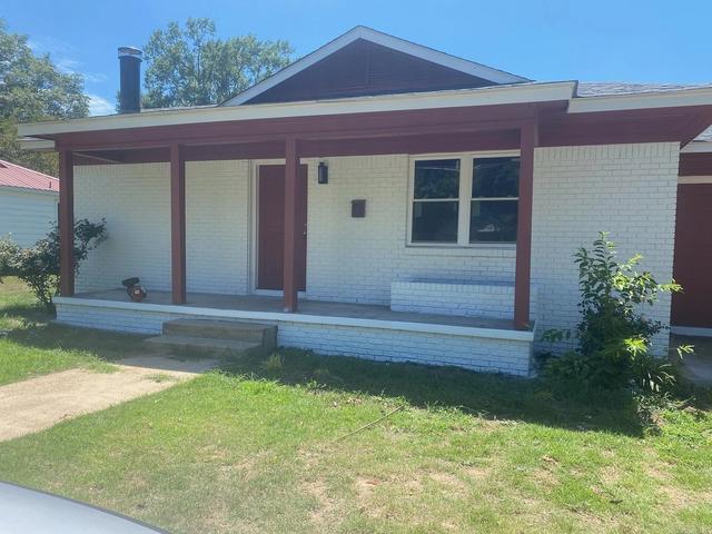 519 N 7th St, Nashville, AR 71852